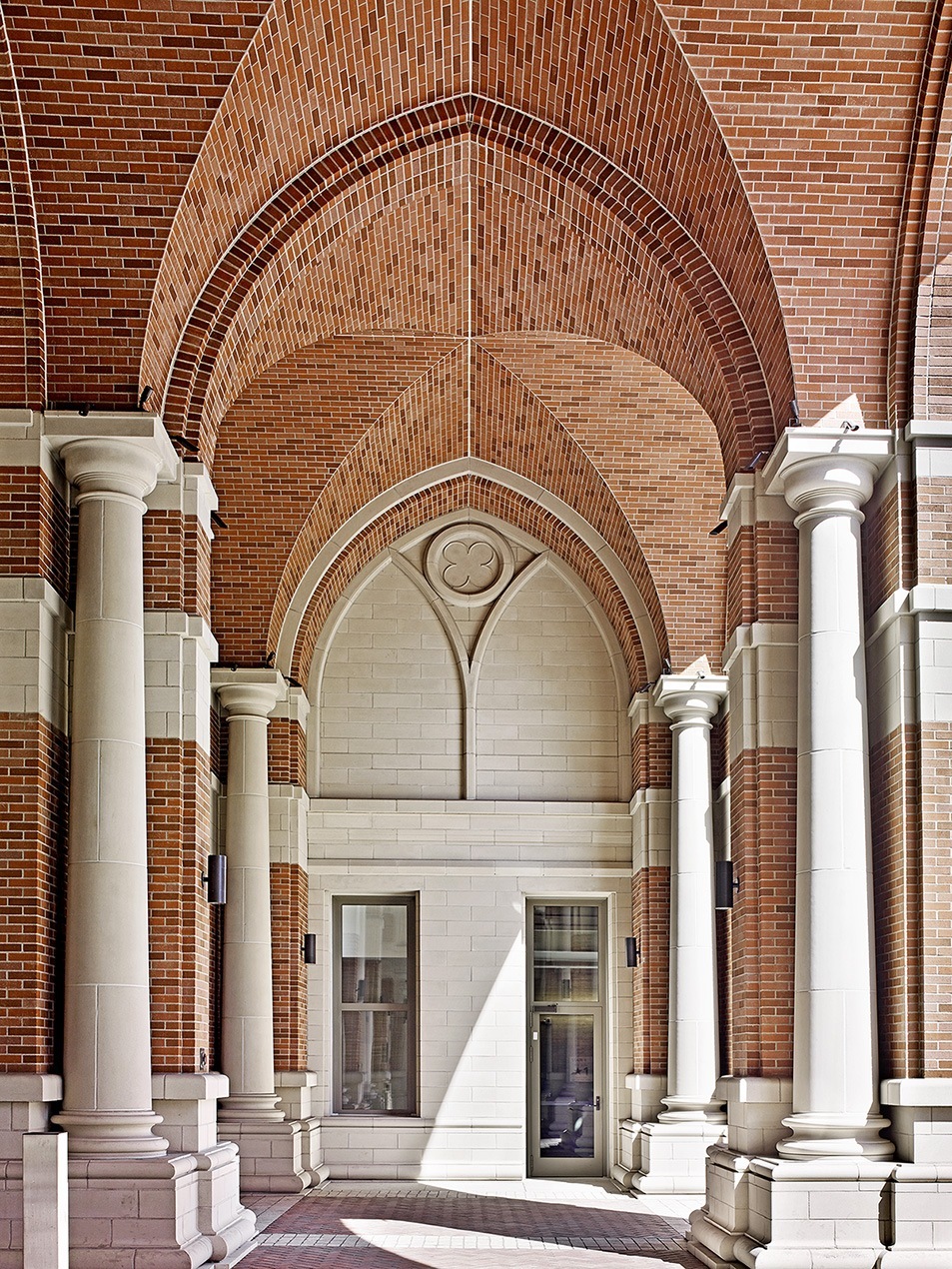 Hohmann & Barnard